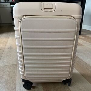 Beis International Carry On (Beige) Rolling Suitcase w/ Computer sleeve (hard)